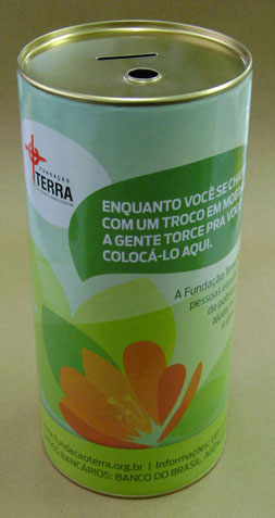 Fábrica de cofre de papelão